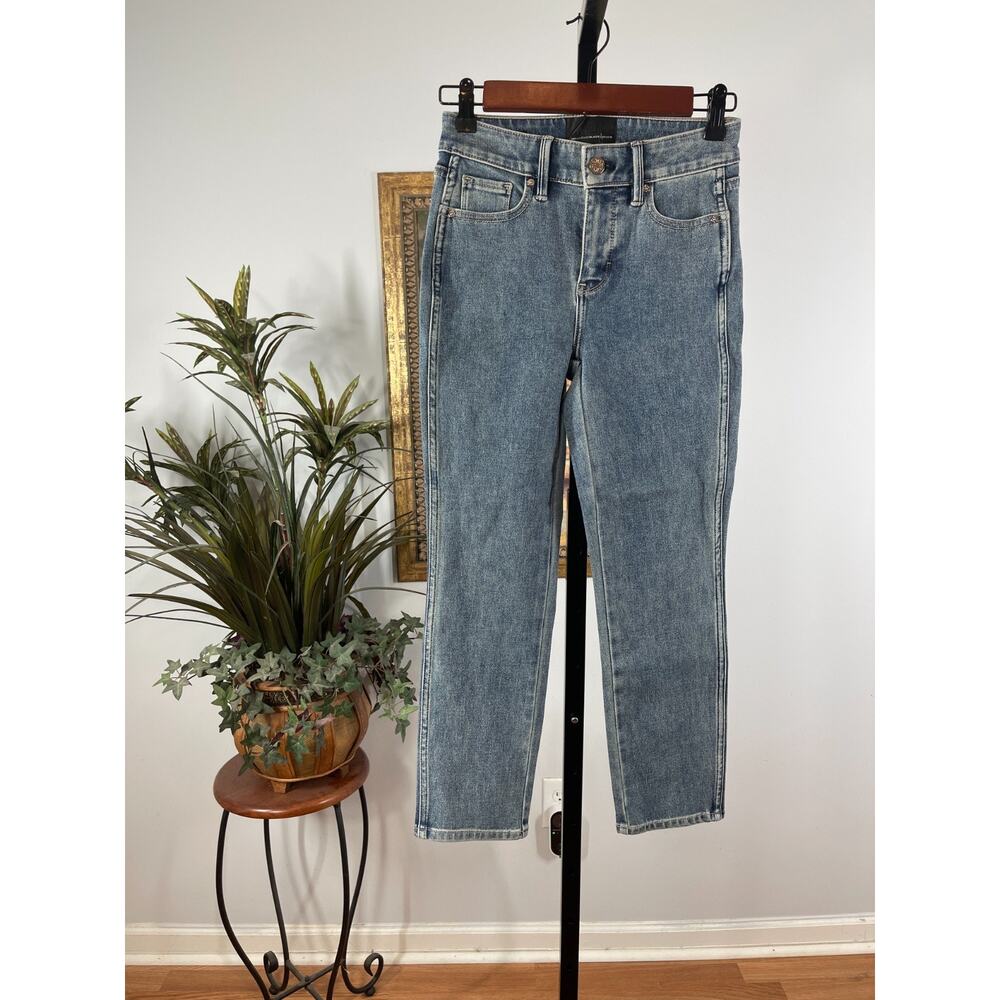 White House Black Market Jeans Women's 00P Blue Denim Slim Straight Coastal Chic